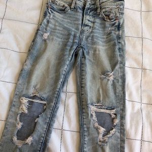 Amercian Eagle distressed vintage blue jeans
